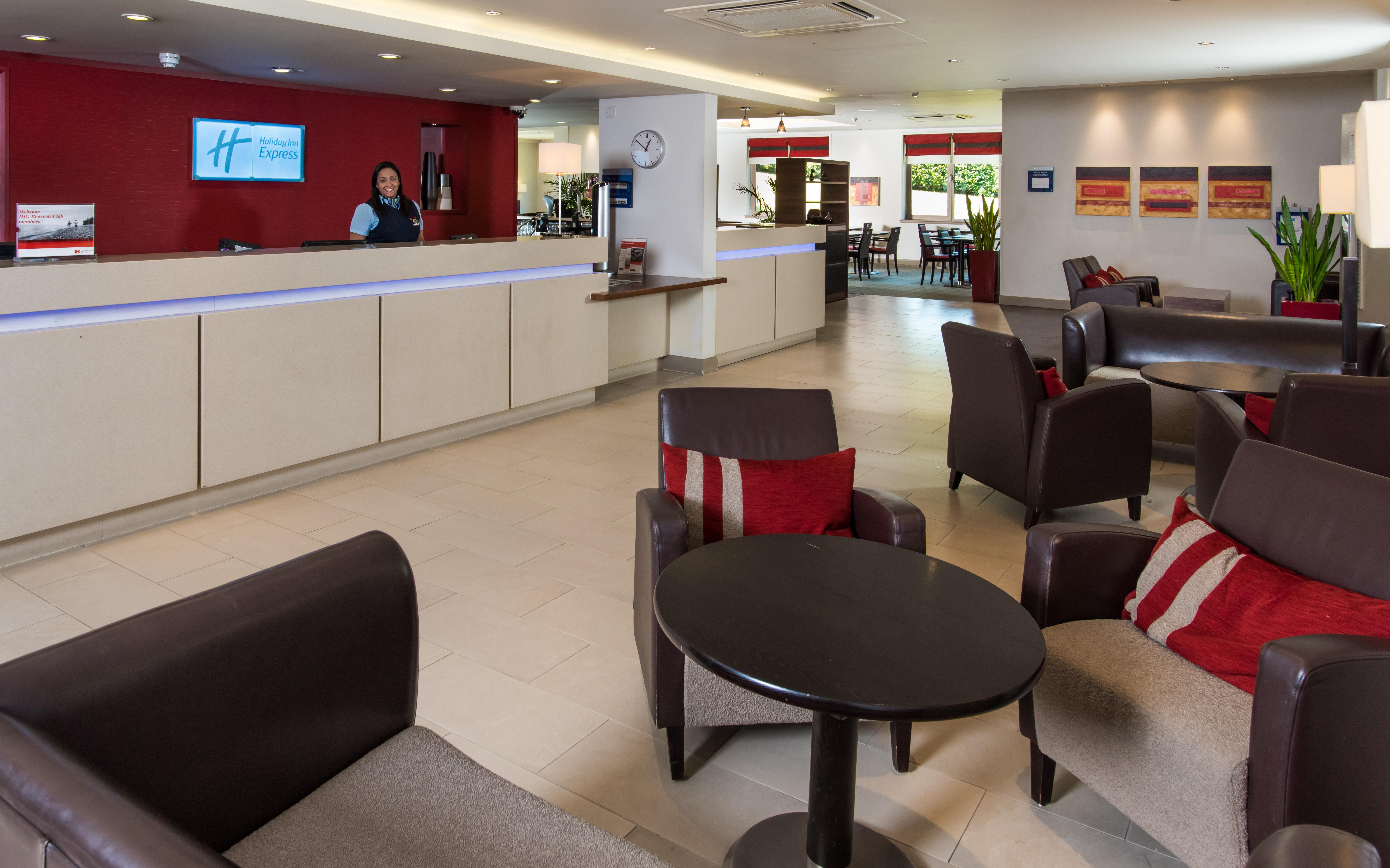 Holiday Inn Express London - Dartford By Ihg Exterior photo