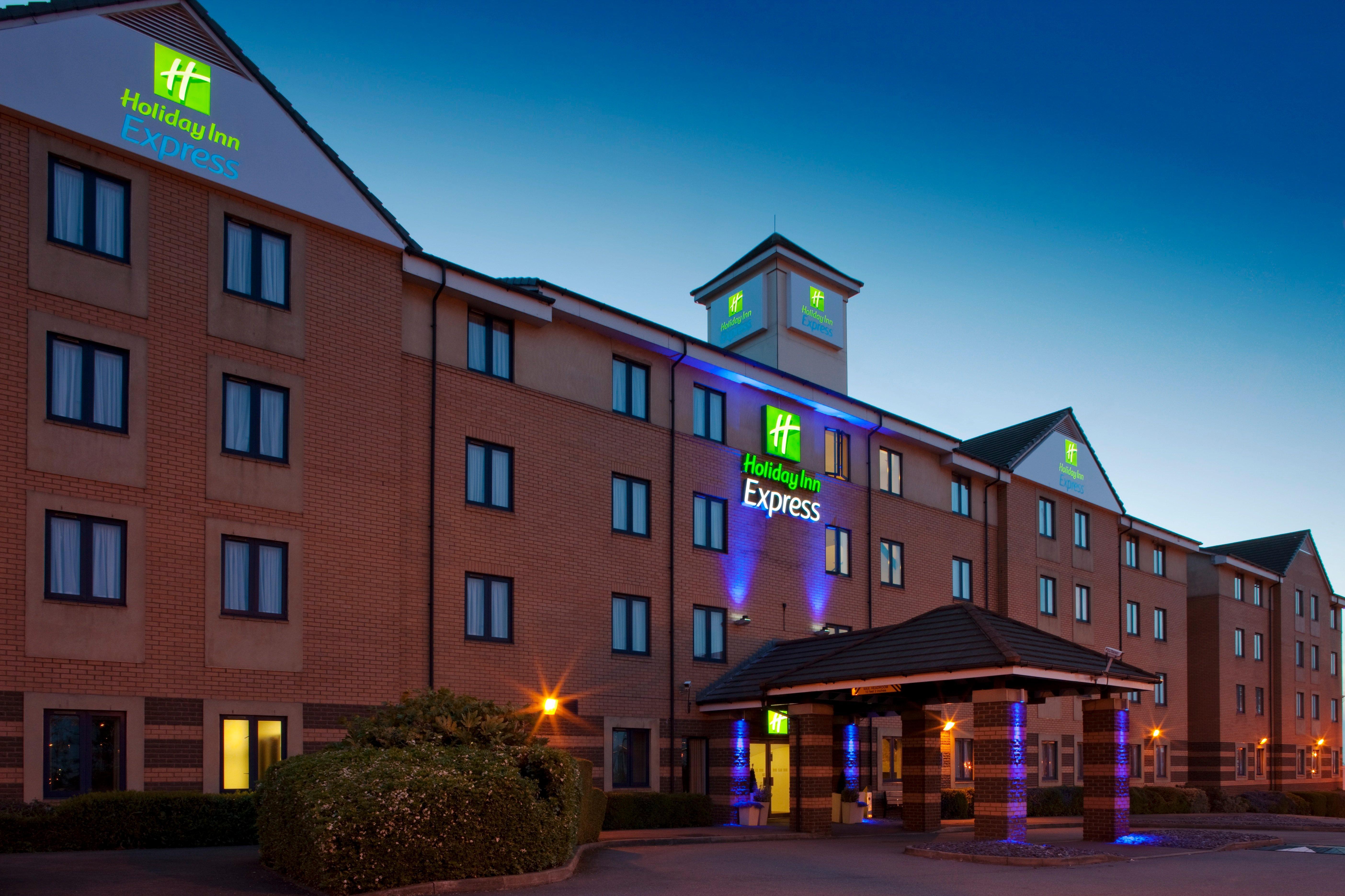 Holiday Inn Express London - Dartford By Ihg Exterior photo