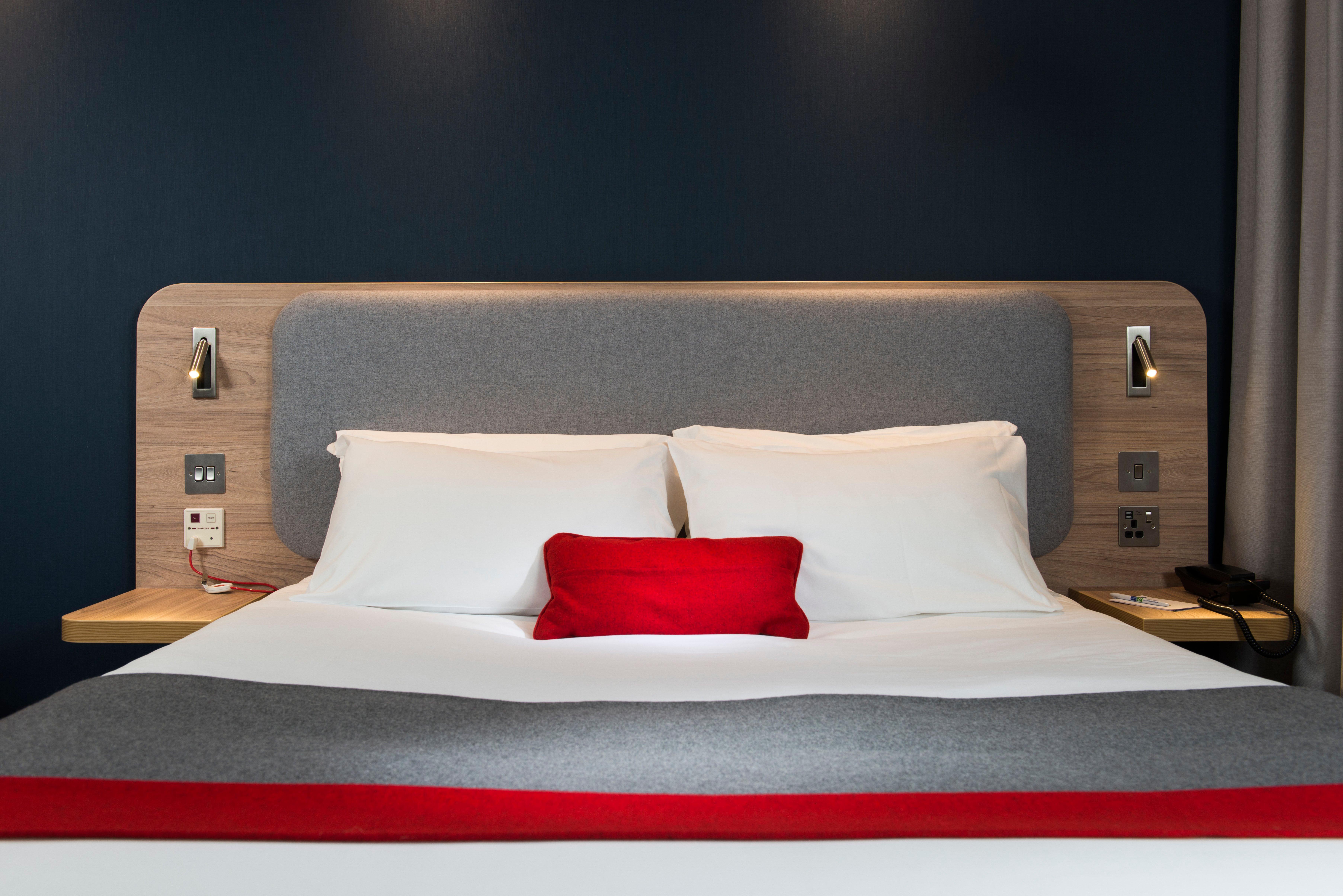 Holiday Inn Express London - Dartford By Ihg Exterior photo