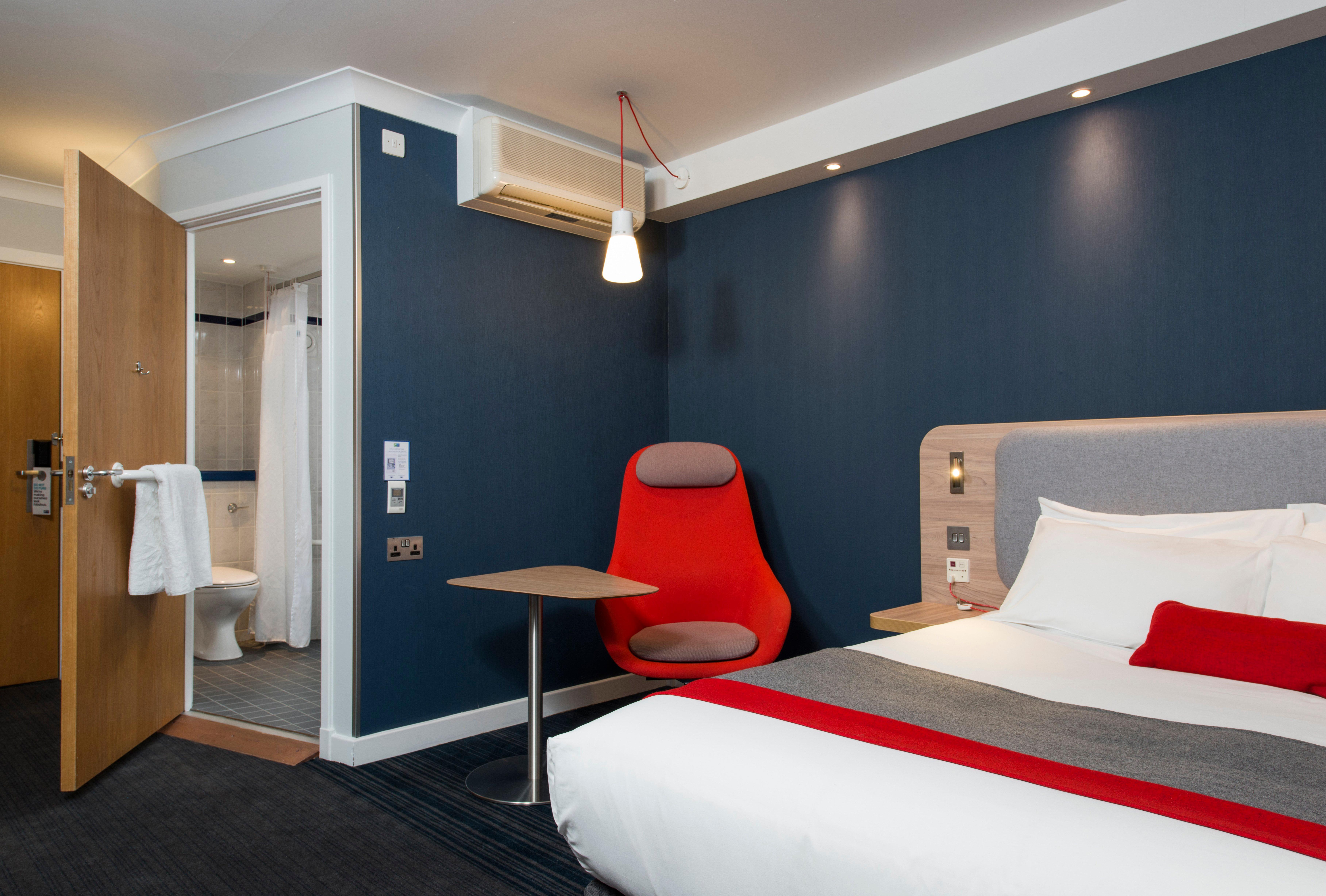 Holiday Inn Express London - Dartford By Ihg Exterior photo