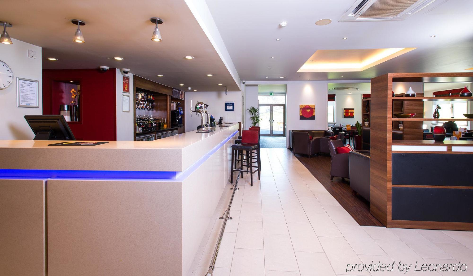 Holiday Inn Express London - Dartford By Ihg Exterior photo