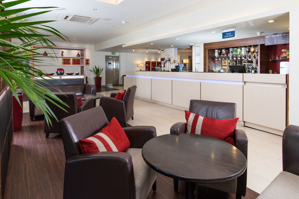 Holiday Inn Express London - Dartford By Ihg Exterior photo