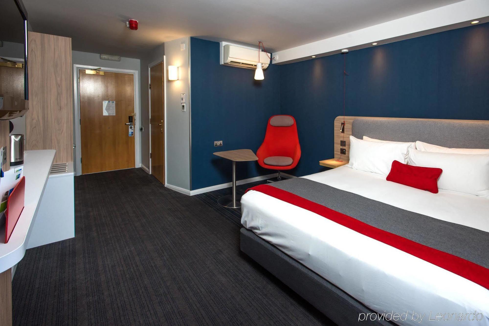 Holiday Inn Express London - Dartford By Ihg Exterior photo