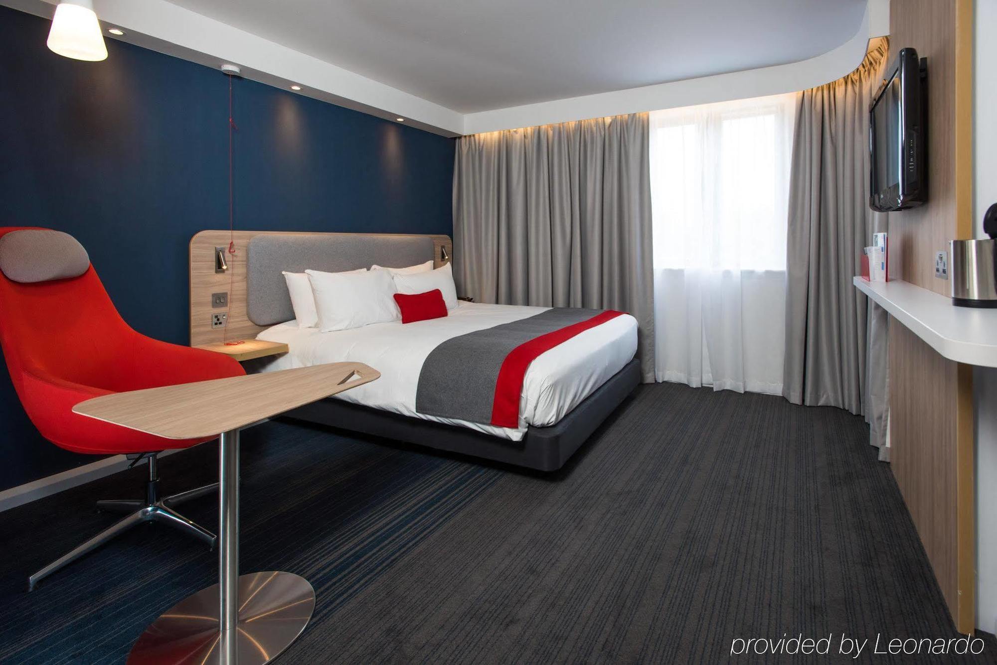 Holiday Inn Express London - Dartford By Ihg Exterior photo