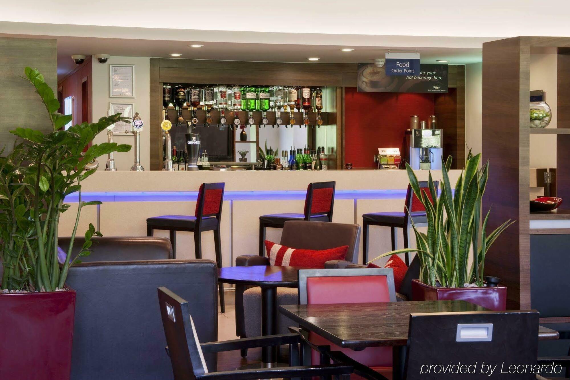 Holiday Inn Express London - Dartford By Ihg Exterior photo